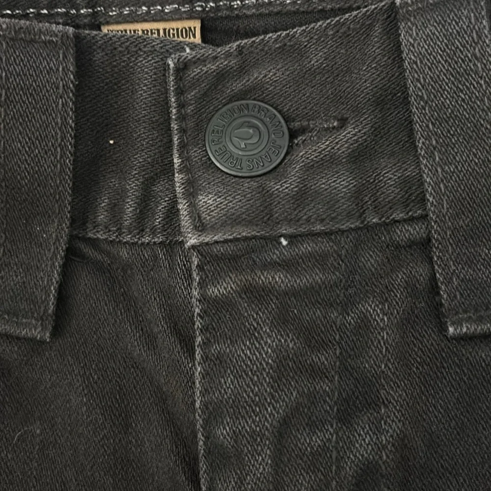 True Religion Ricky W/Flaps Relaxed Straight Jean